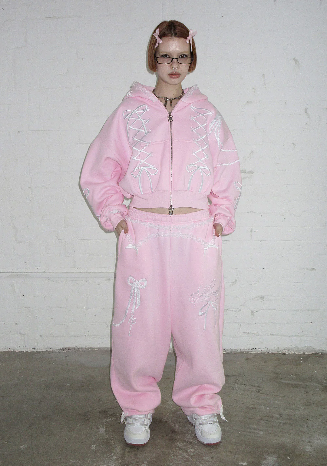 CONFESSIONS EMBROIDERED CROP ZIP HOODIE BABY PINK - Image 5