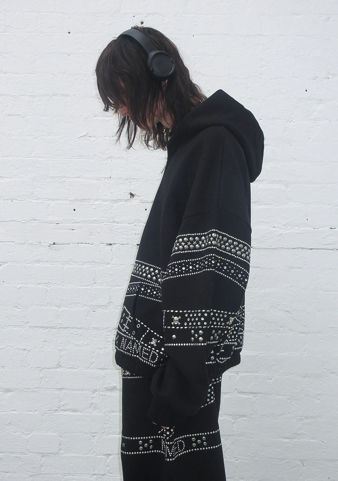 CRUSH STUDDED BELT ZIP HOODIE BLACK - Image 6