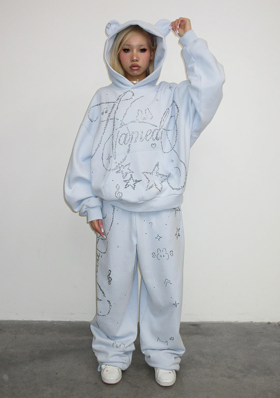 DREAMER RHINESTONE TEDDY OVERSIZED SWEATPANTS BABY BLUE - Image 4