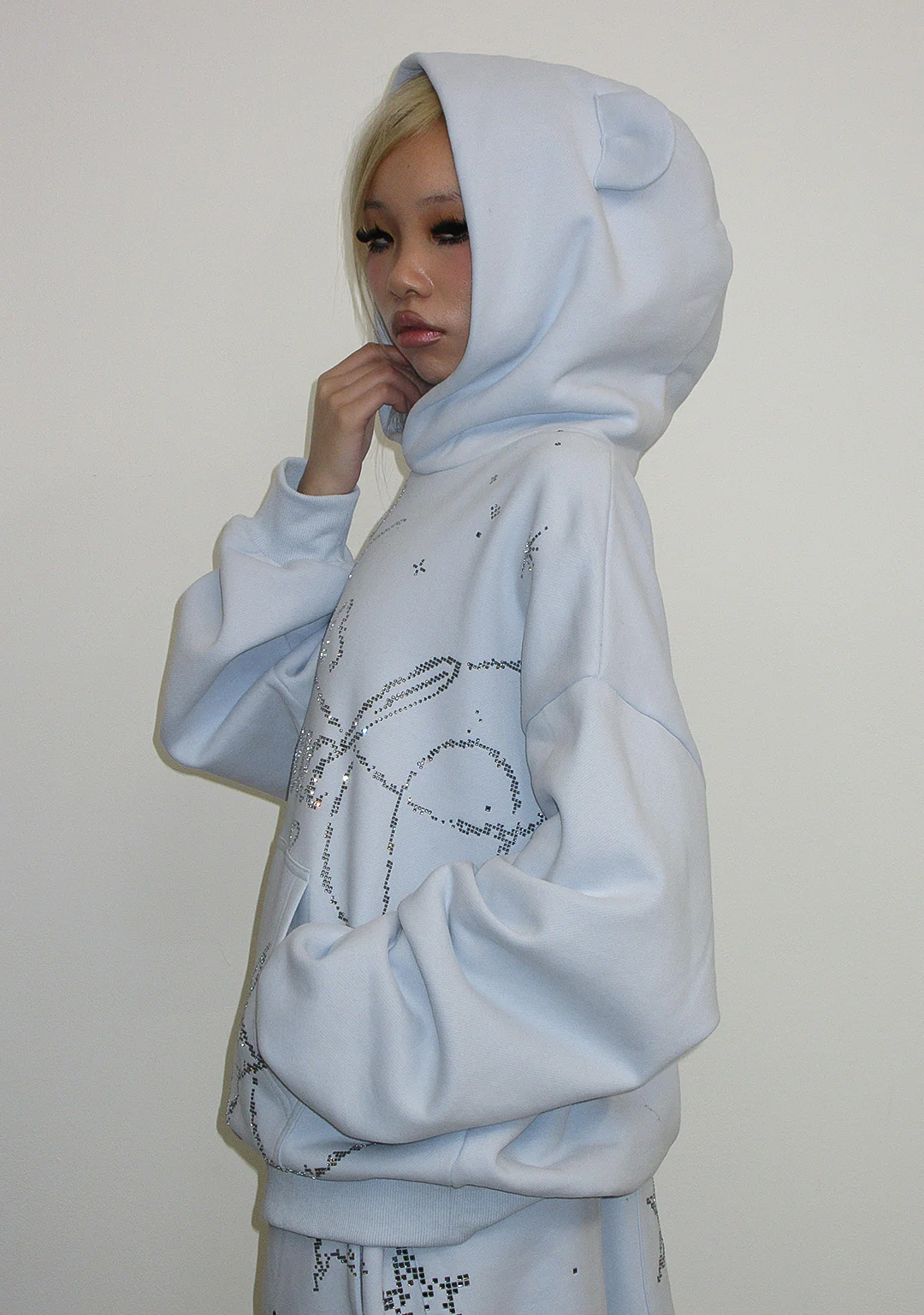 DREAMER RHINESTONE TEDDY PULLOVER HOODIE BABY BLUE - Image 4