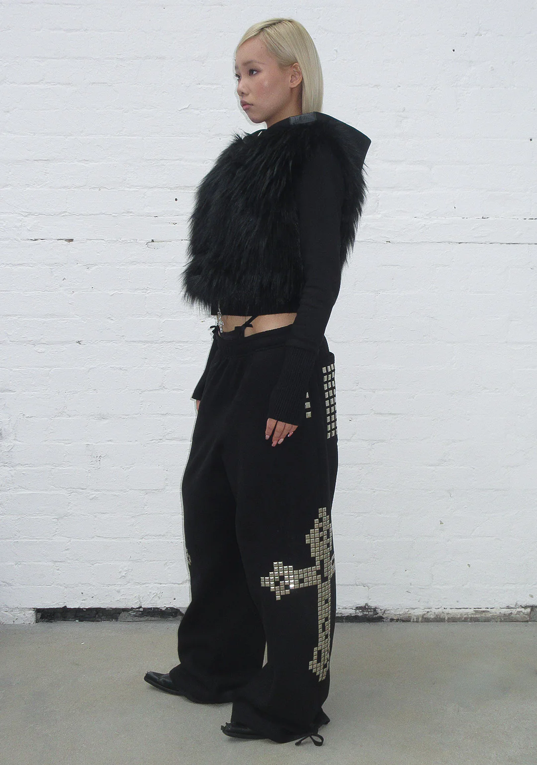 FAITHFUL STUDDED OVERSIZED SWEATPANTS BLACK - Image 5