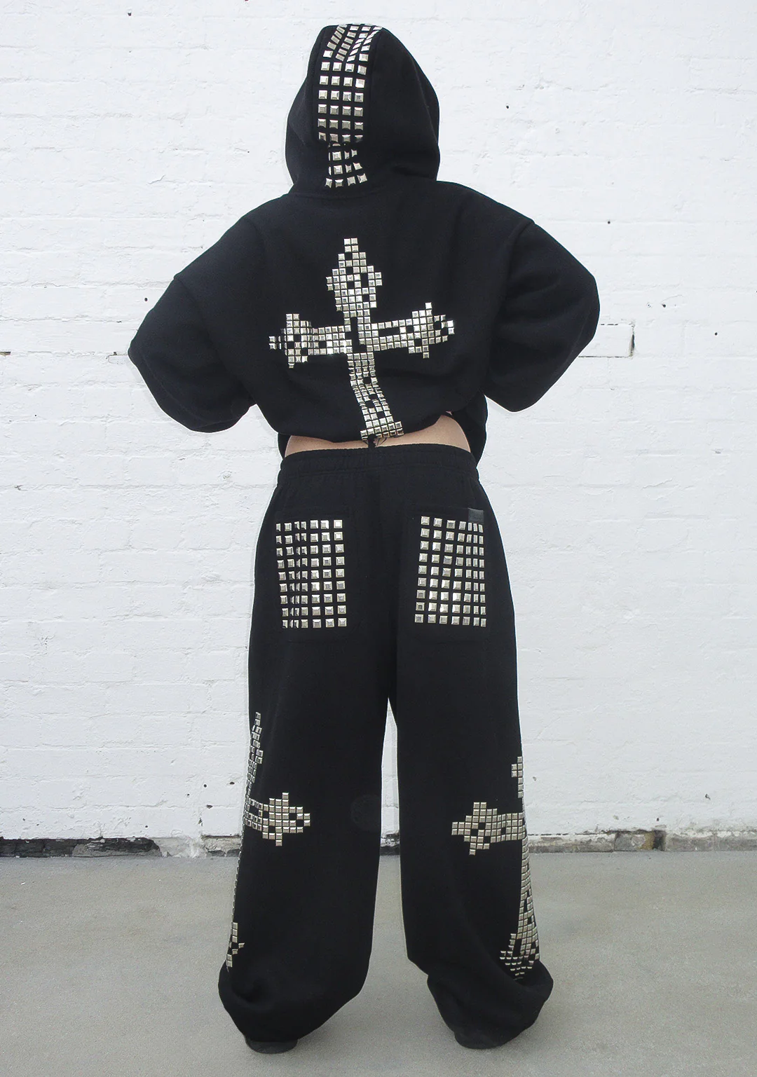 FAITHFUL STUDDED ZIP HOODIE BLACK - Image 6