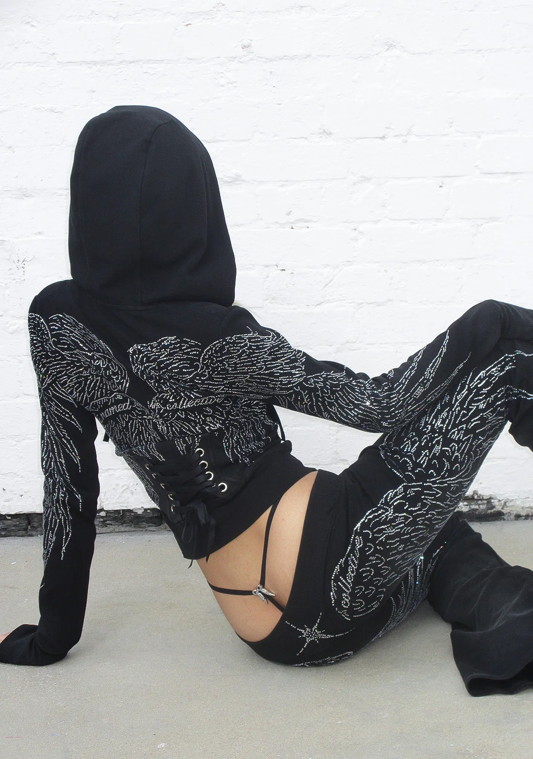 FALLEN RHINESTONE SCULPT STRETCH HOODIE WASHED BLACK - Image 6