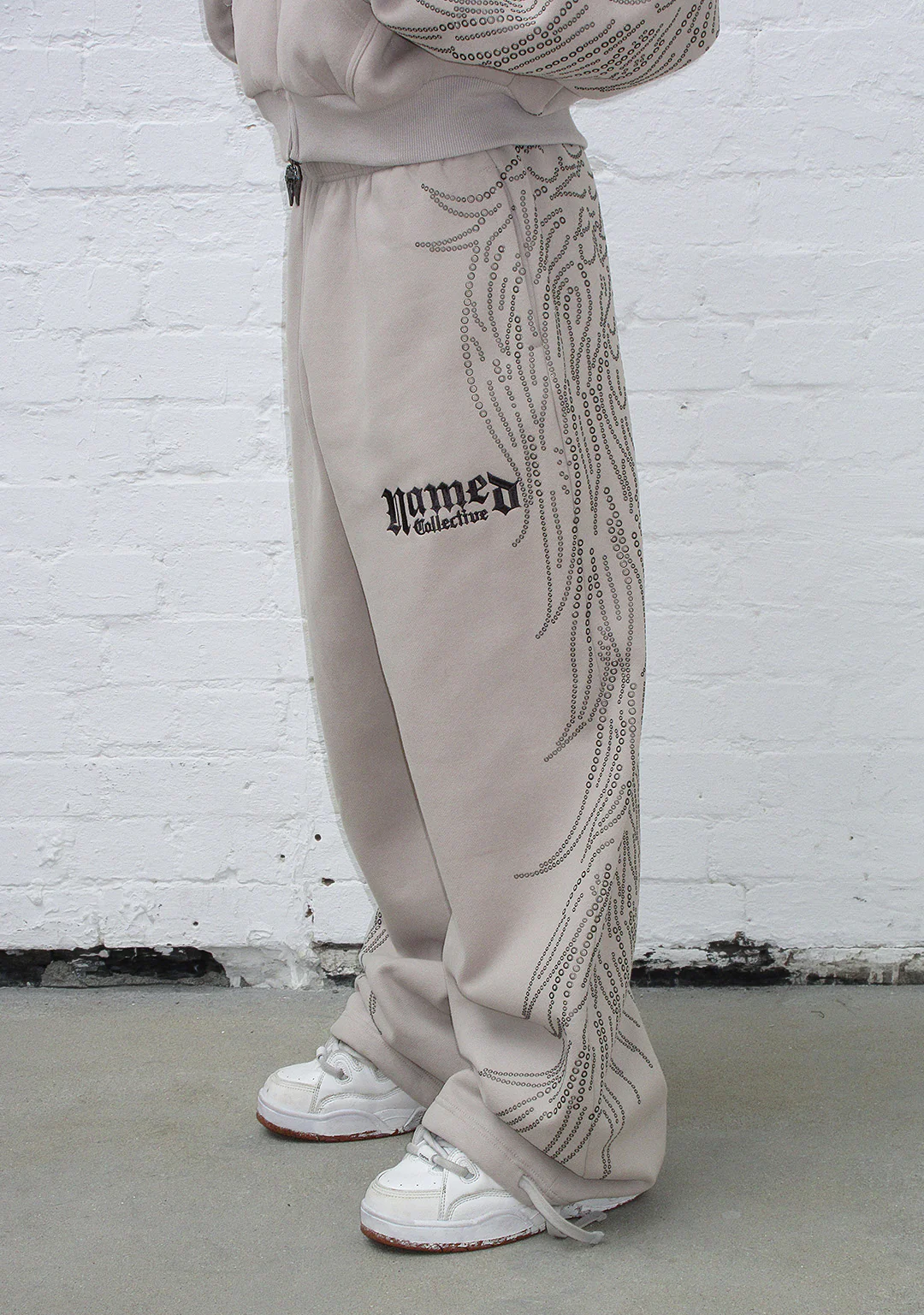 FALLEN STUDDED OVERSIZED SWEATPANTS BONE - Image 6