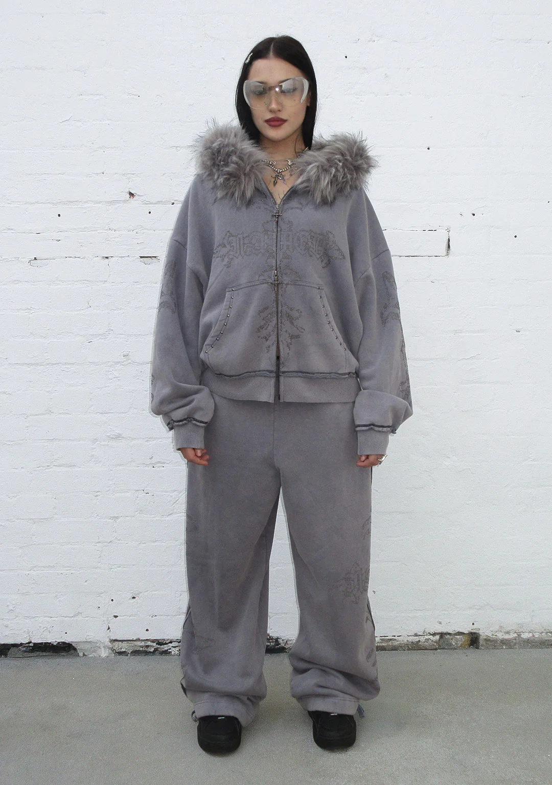 FERAL STUDDED OVERSIZED SWEATPANTS WASHED GREY - Image 4