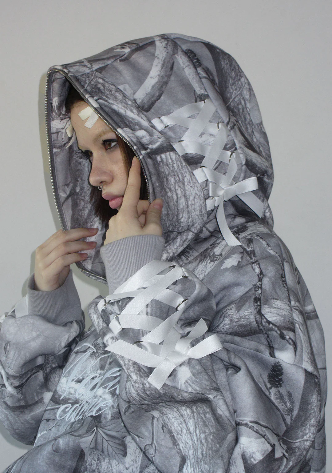 FORBIDDEN ZIP HOODIE SNOW - Image 4