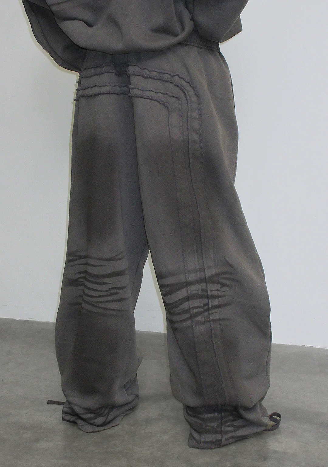 GRIME OVERSIZED SWEATPANTS WASHED SLATE - Image 3