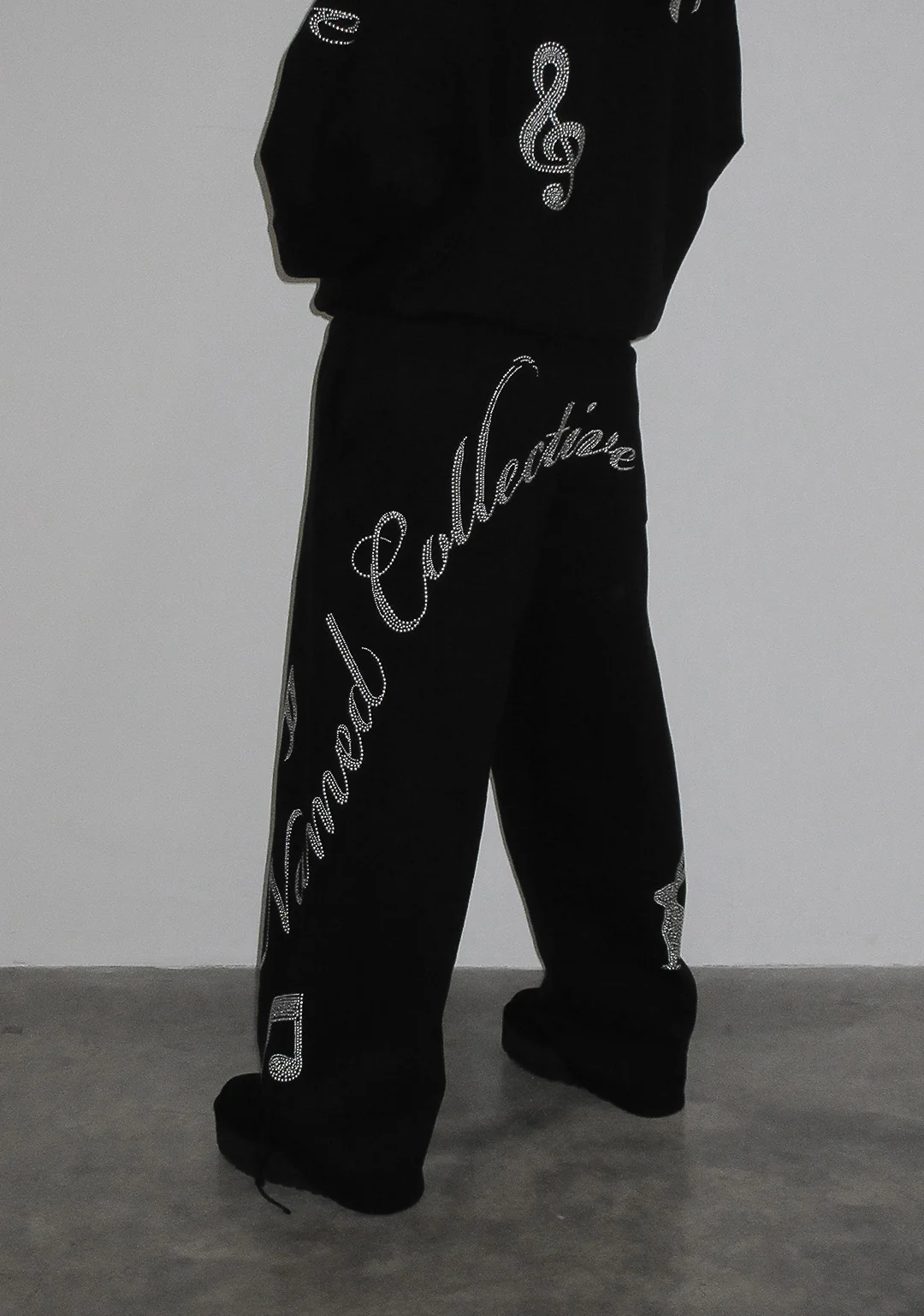MUSE STUDDED OVERSIZED SWEATPANTS BLACK - Image 5