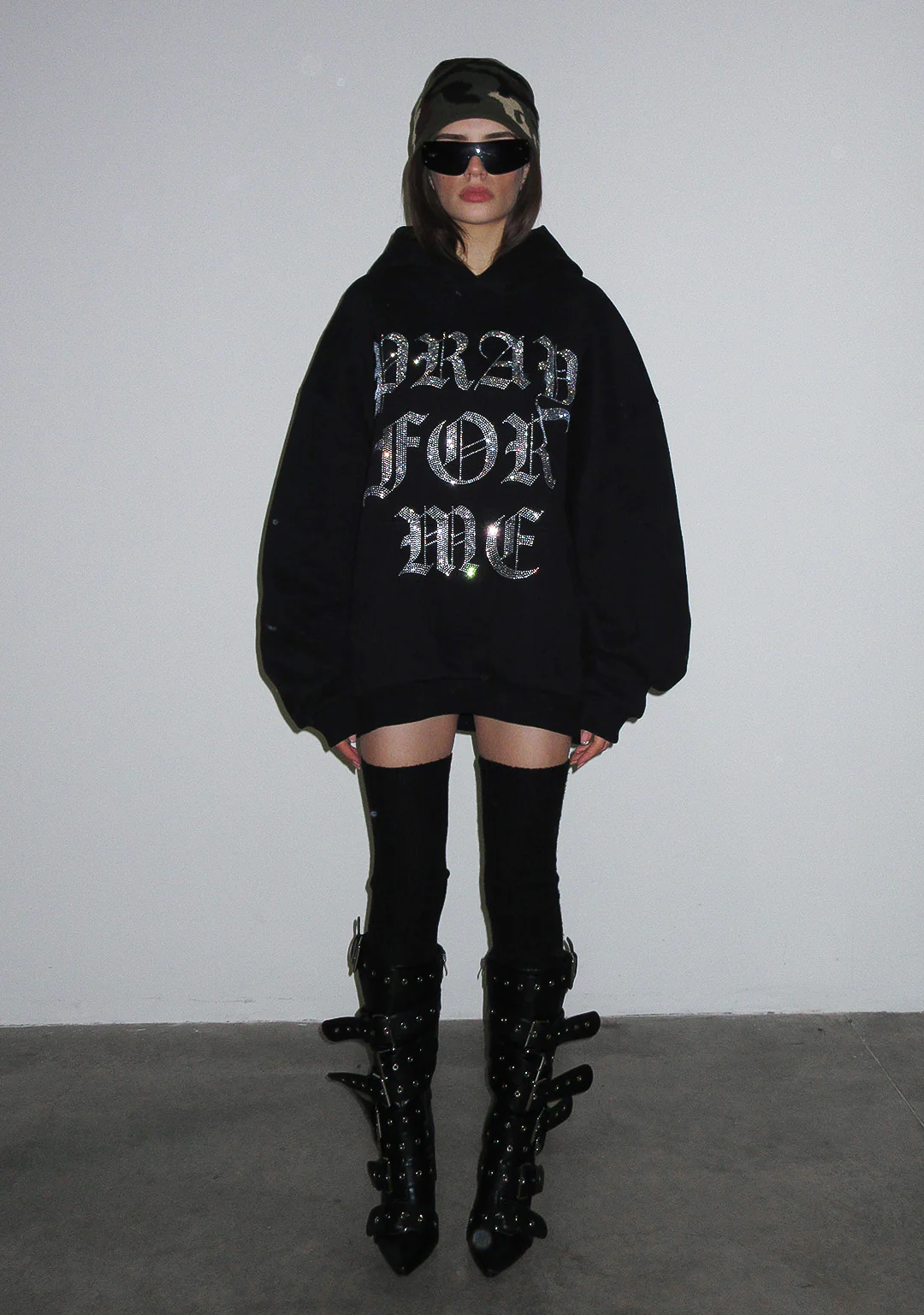 PRAY FOR ME RHINESTONE PULLOVER HOODIE BLACK - Image 5
