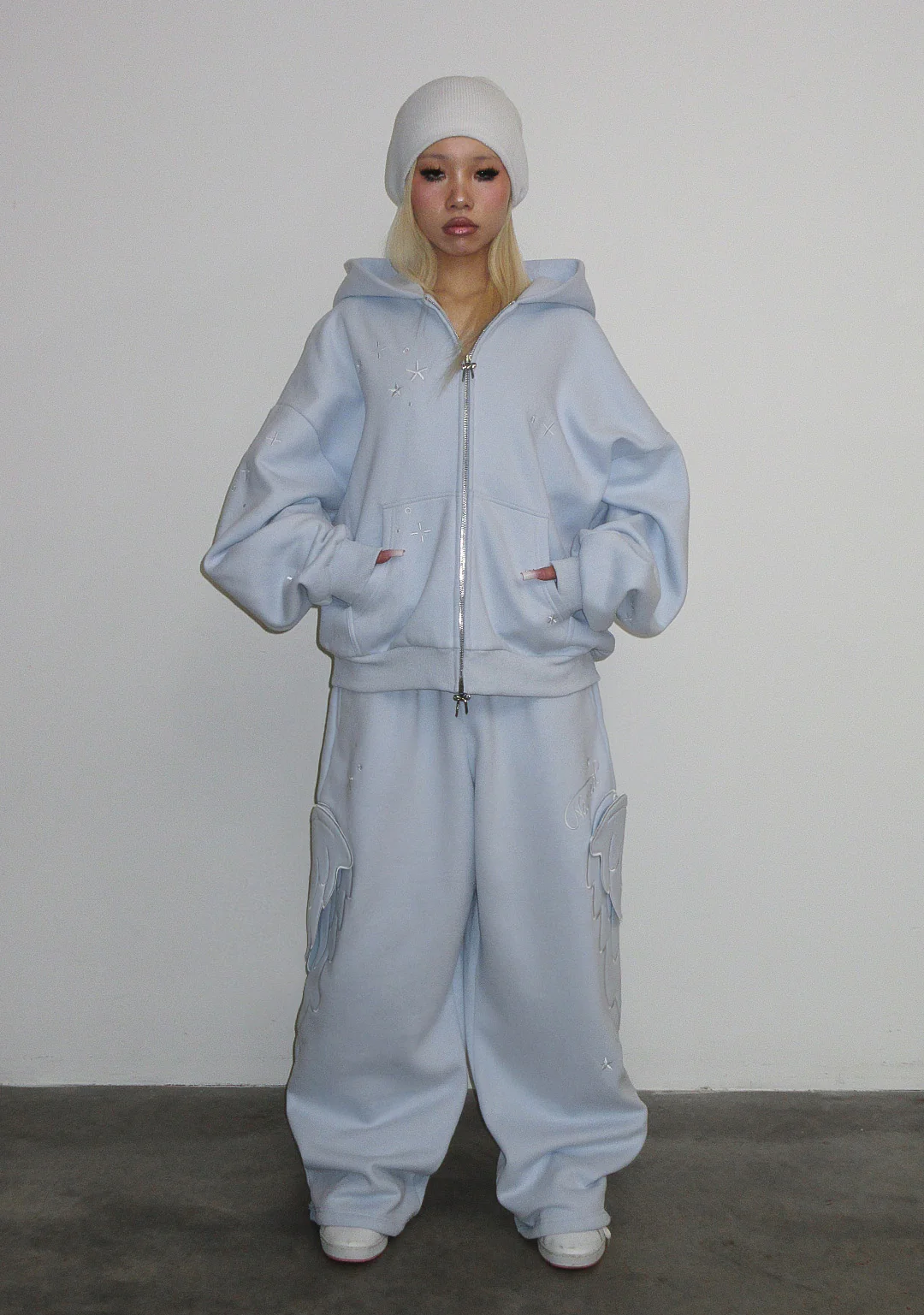 STITCH WINGS OVERSIZED SWEATPANTS BABY BLUE (DETACHABLE WINGS) - Image 4