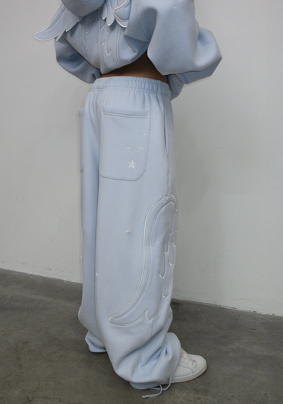 STITCH WINGS OVERSIZED SWEATPANTS BABY BLUE (DETACHABLE WINGS) - Image 5