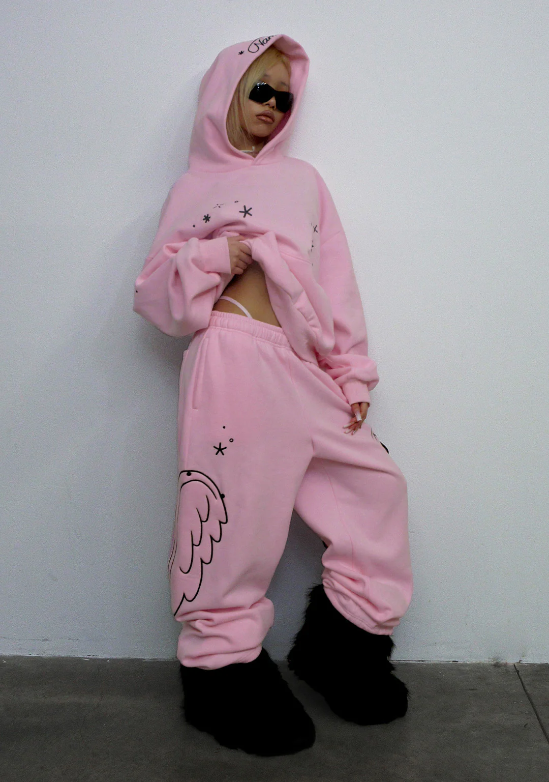 STITCH WINGS OVERSIZED SWEATPANTS BABY PINK (DETACHABLE WINGS) - Image 4