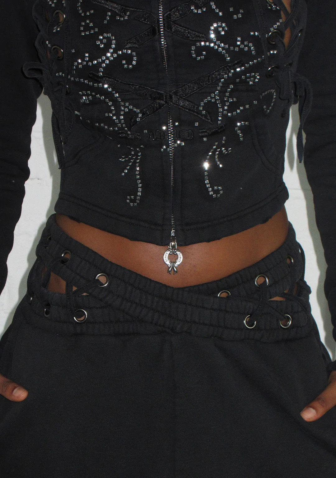 VENDETTA LACE UP OVERSIZED SWEATPANTS BLACK VINTAGE WASH - Image 4