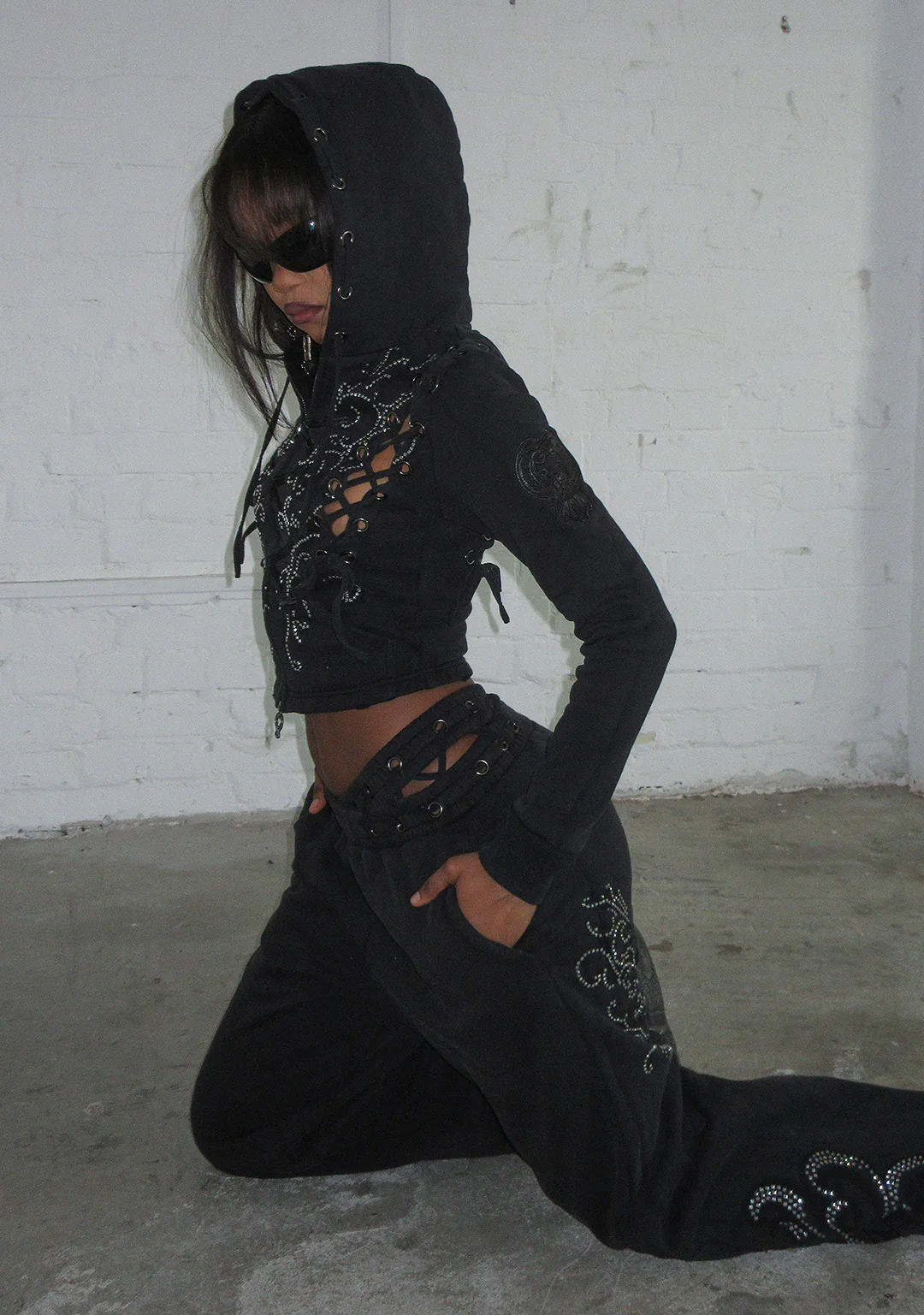 VENDETTA LACE UP OVERSIZED SWEATPANTS BLACK VINTAGE WASH - Image 5