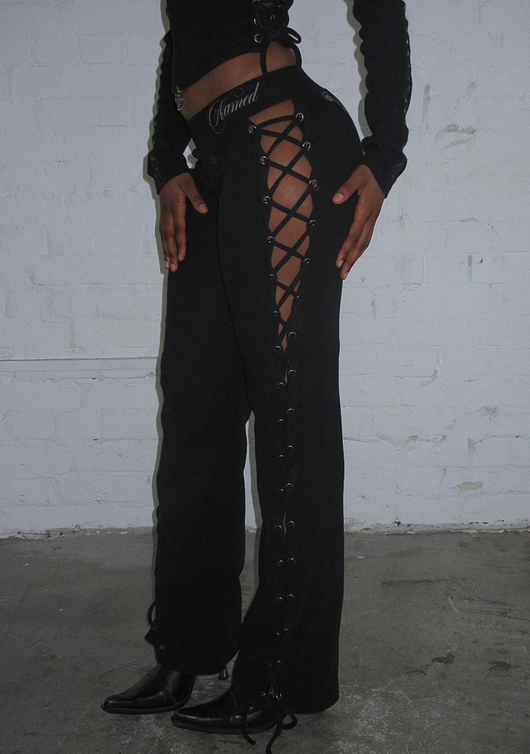 VENDETTA LACE UP SCULPT STRETCH PANTS BLACK - Image 6